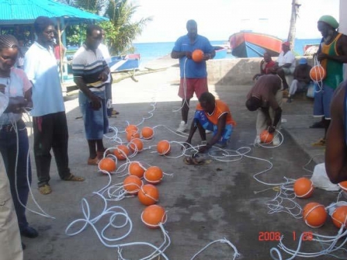 Fishermen assemble FAD in Grenada