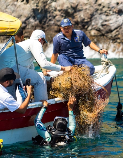 'Ghost gear' or ALDFG is not just a problem in the Caribbean but globally. In this photo, GGGI facilitated the removal of 'ghost gear' in Panama.